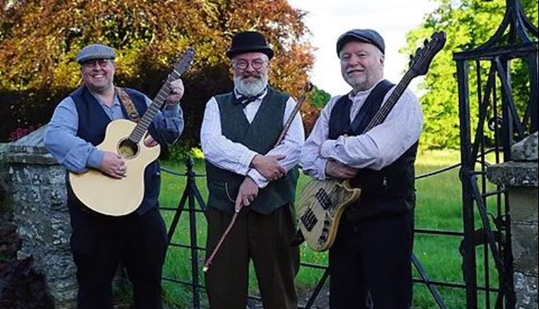 The Rotundas: A Black Country Folk trio